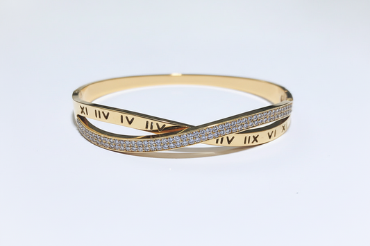Elle Cross Bracelet 18k Gold Plated