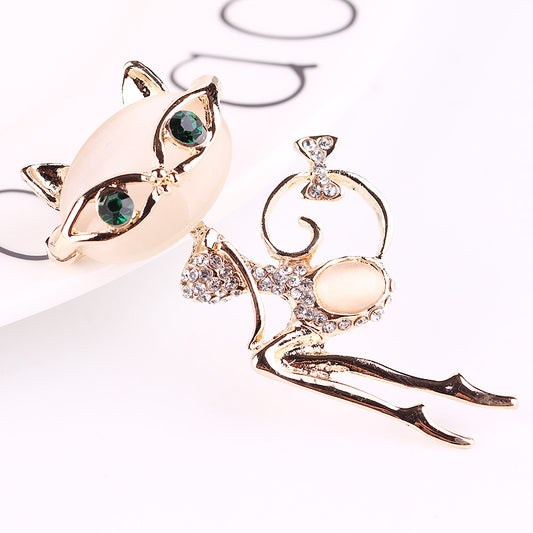 Rhinestone Dainty Cat Brooch